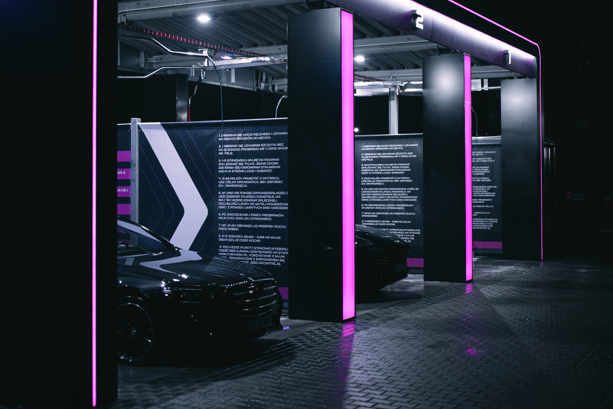 Myjnia bezdotykowa 24h – dlaczego nocą w Pink Wash jest jeszcze lepiej?